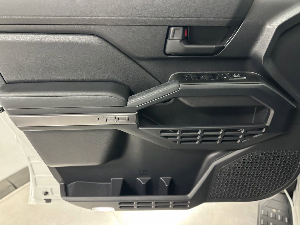 Used 2025 Toyota 4Runner TRD Off-Road image 14