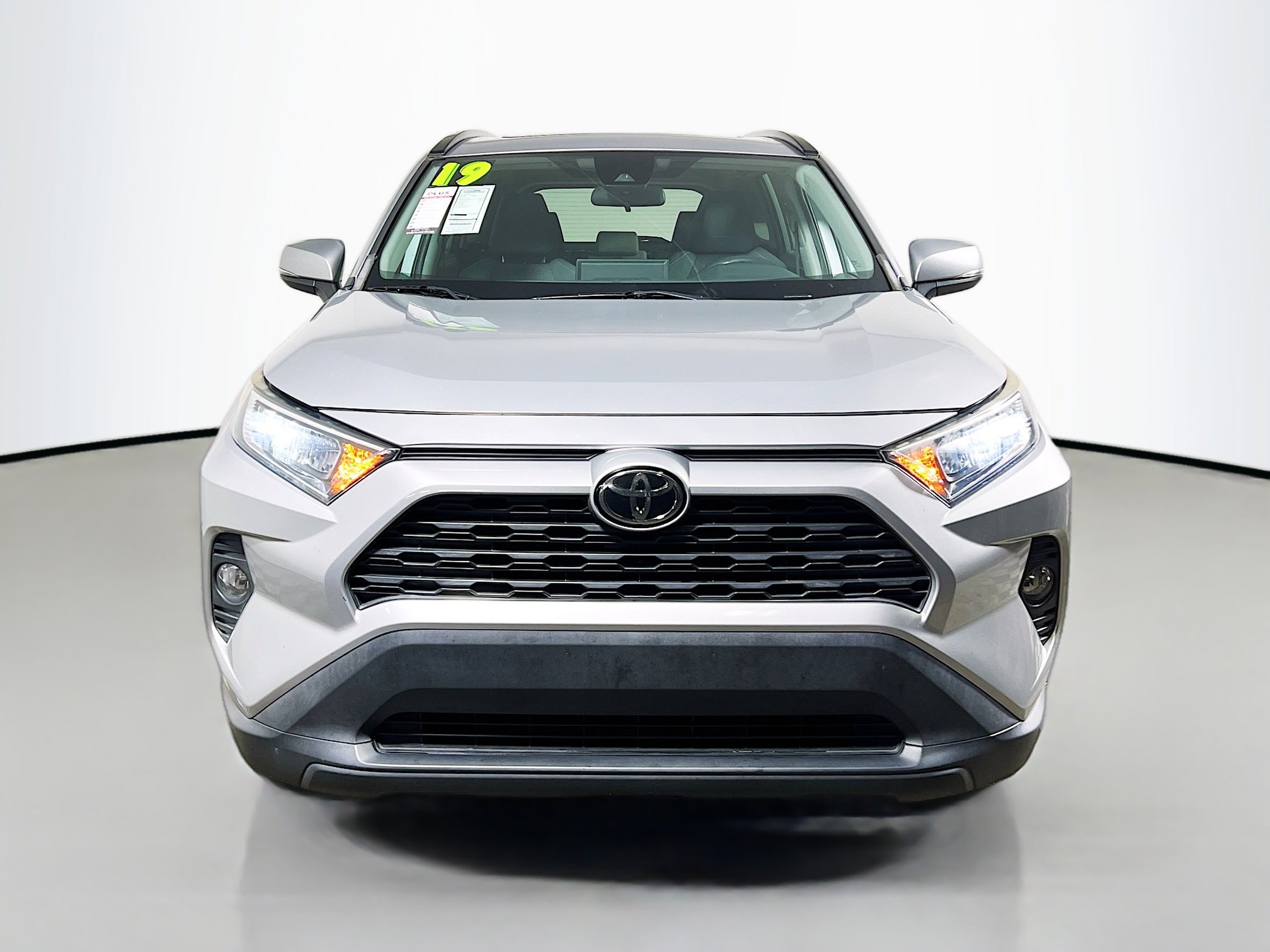 Used 2019 Toyota RAV4 XLE image 11
