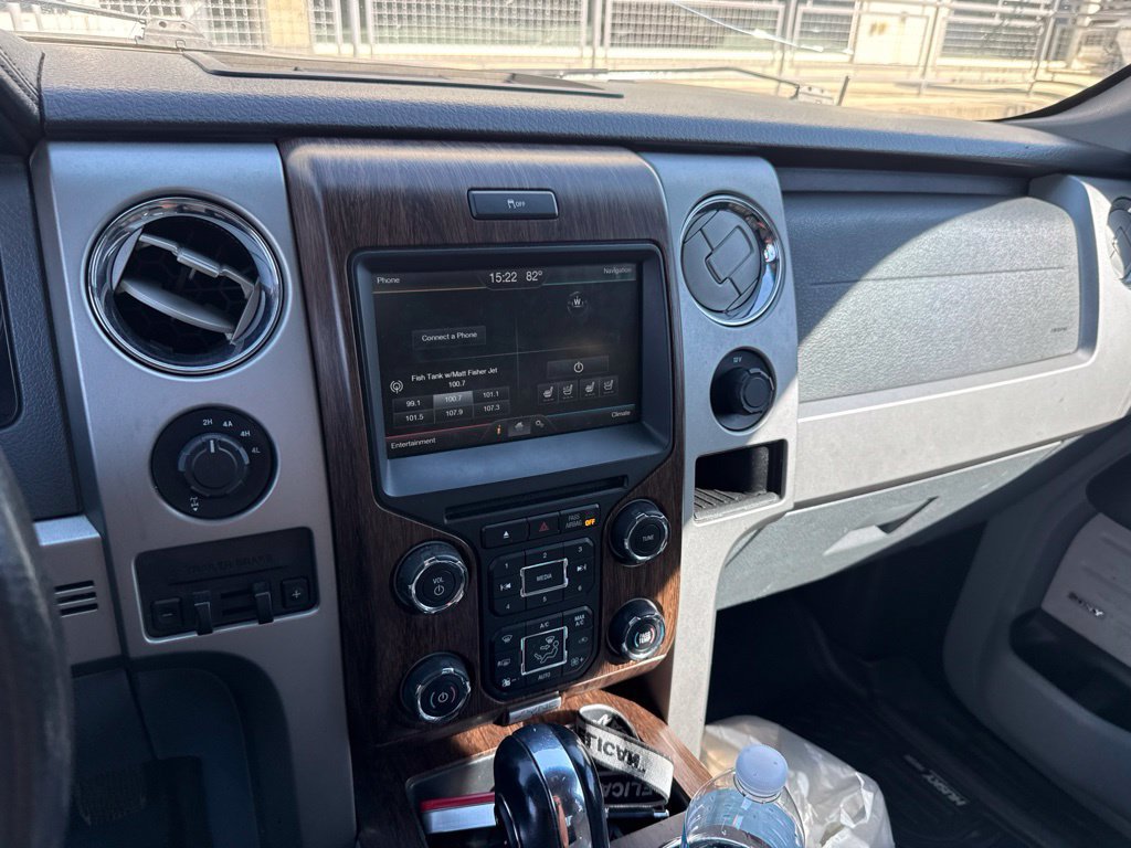 Used 2014 Ford F150 Lariat w/ Equipment Group 502A Luxury AWD/4WD image 18