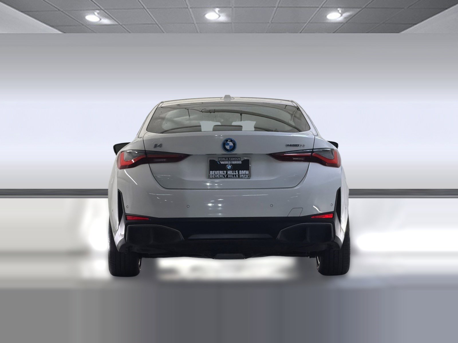 Used 2023 BMW i4 eDrive35 w/ Premium Package RWD image 9