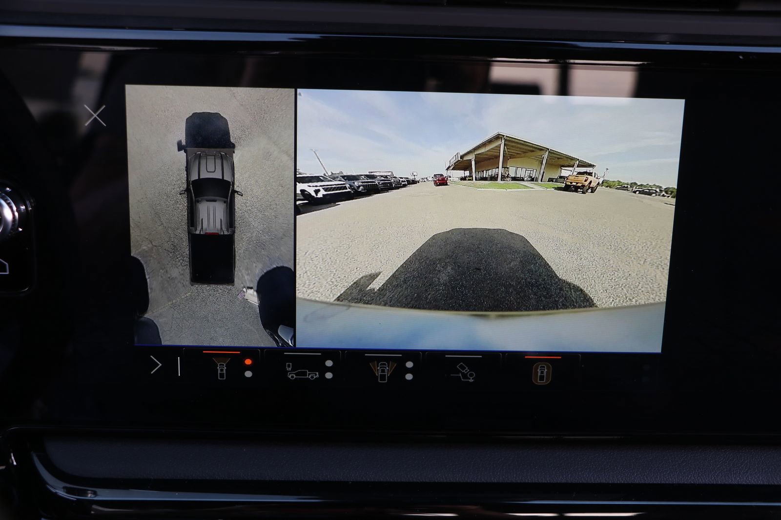 New 2026 GMC Sierra 2500 AT4 w/ Max Trailering Package image 22