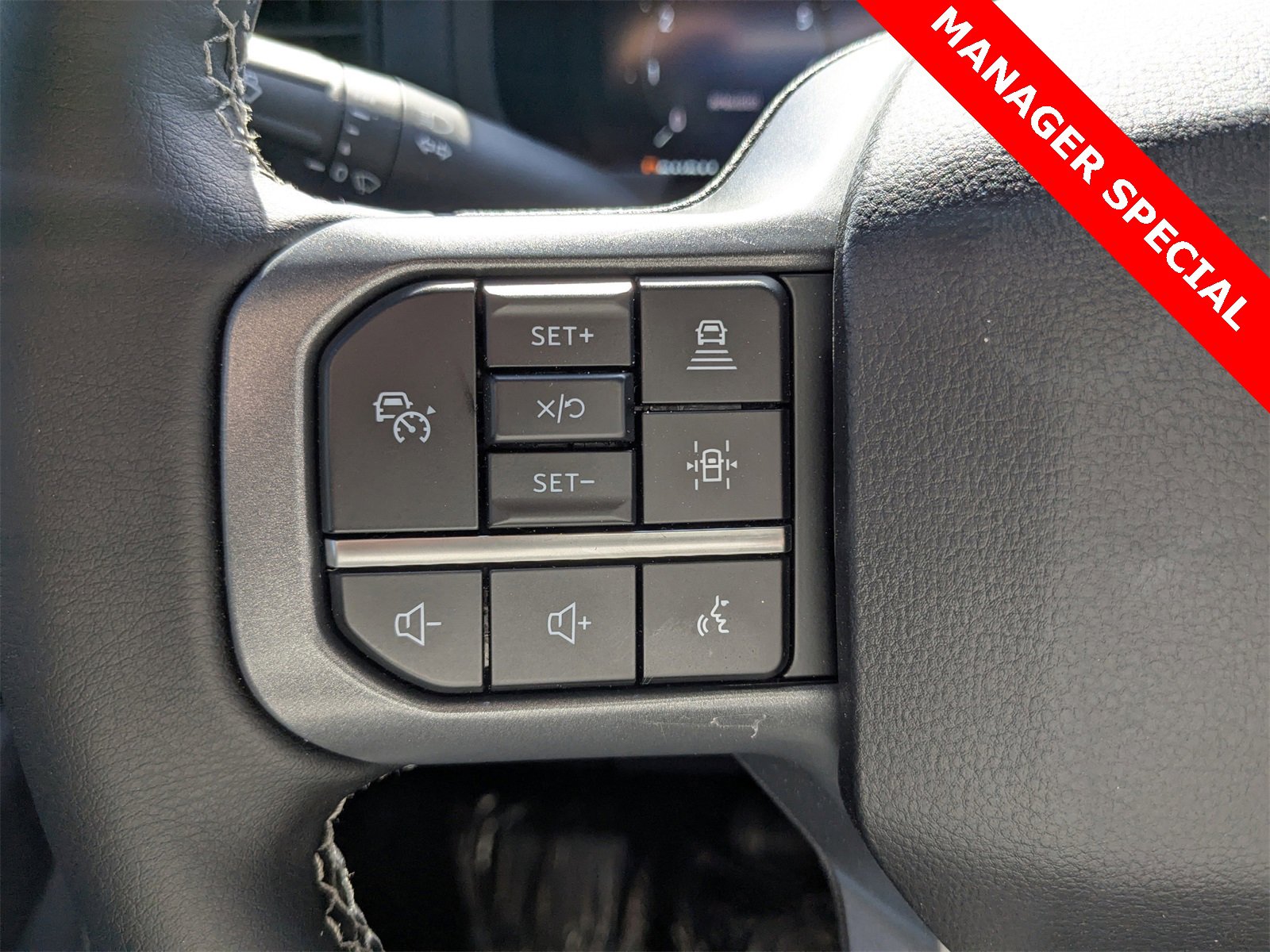 New 2025 Ford F150 XLT w/ Equipment Group 303A High image 5