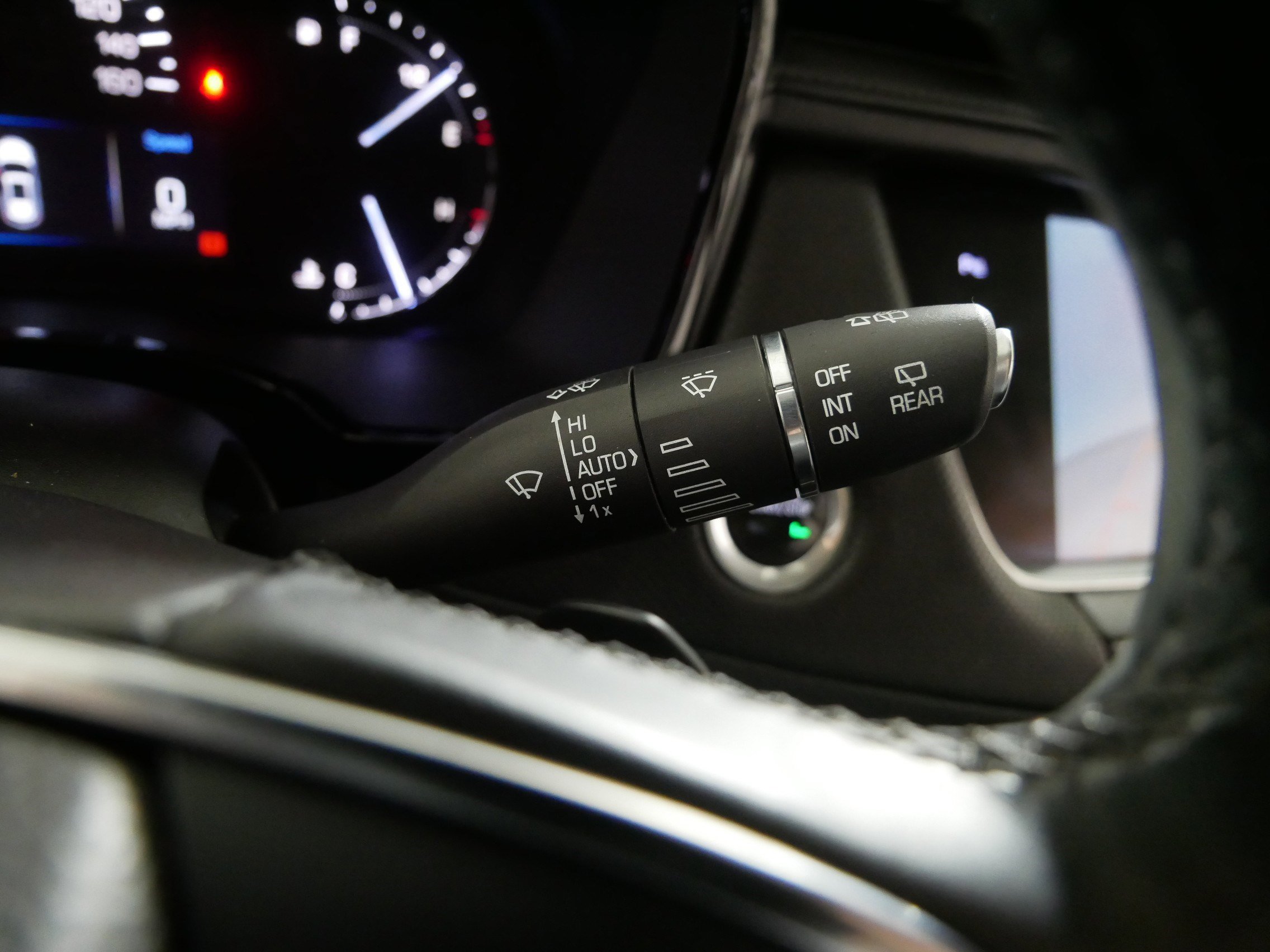 Used 2017 Cadillac XT5 Luxury image 32