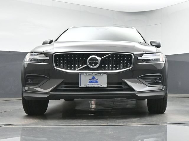 Used 2025 Volvo V60 B5 Cross Country Plus AWD/4WD image 33