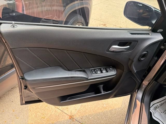 Used 2023 Dodge Charger SXT w/ Cold Weather Package RWD image 8