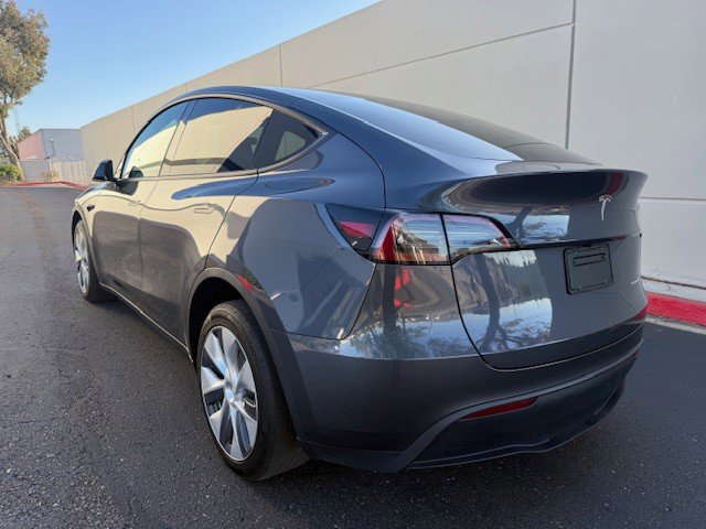 Used 2023 Tesla Model Y Long Range image 4