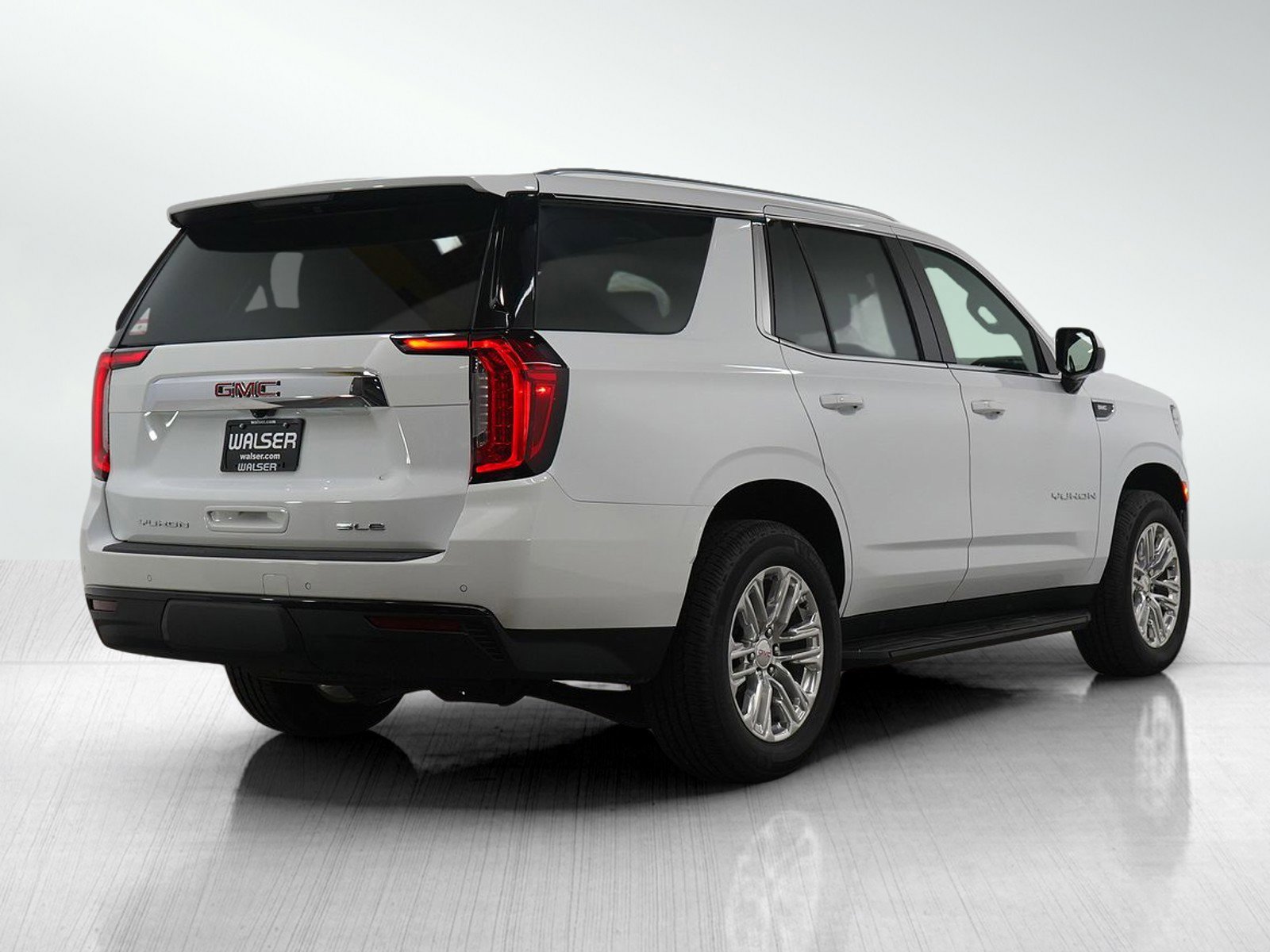 Used 2024 GMC Yukon SLE image 5