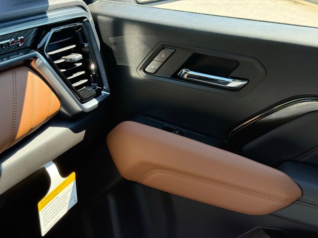 New 2026 GMC Canyon AT4 w/ Technology Plus Package AWD/4WD image 35