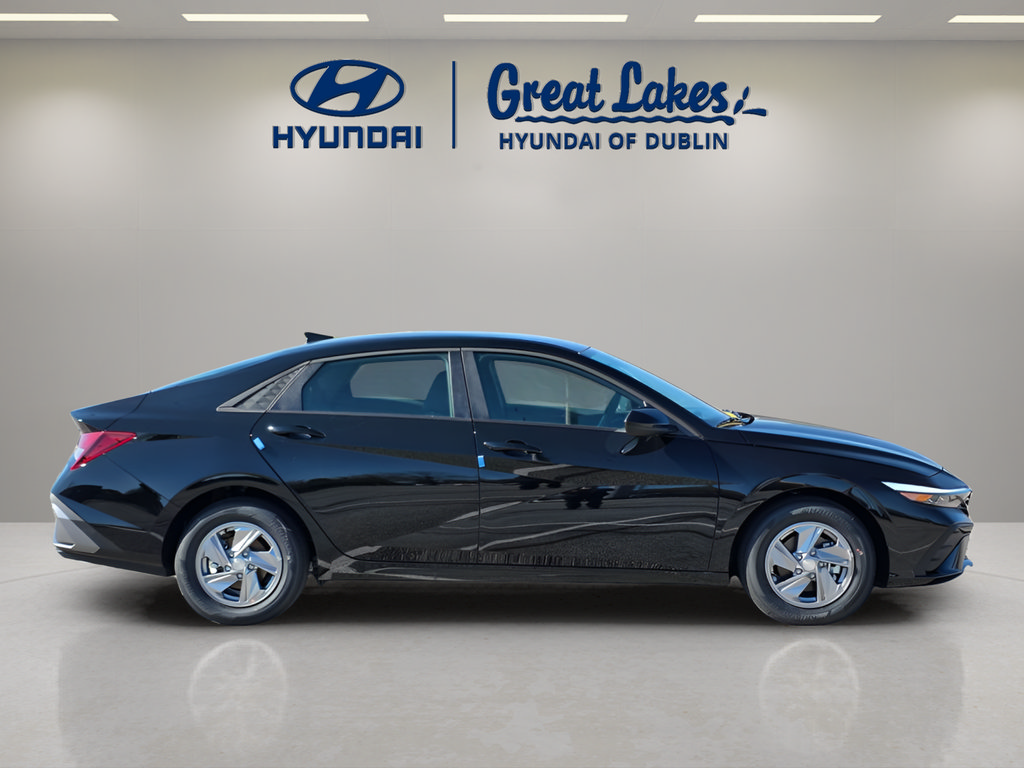 New 2026 Hyundai Elantra SE FWD image 6