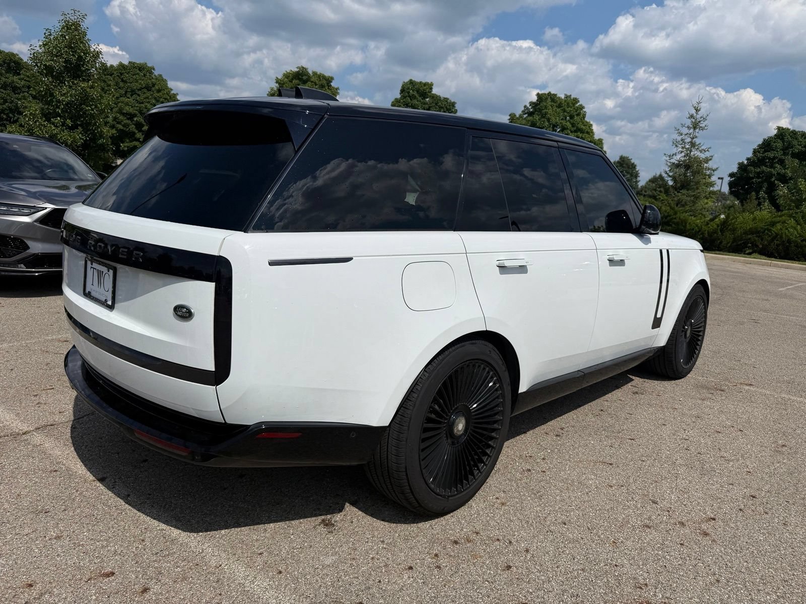 Used 2023 Land Rover Range Rover SE AWD/4WD image 5