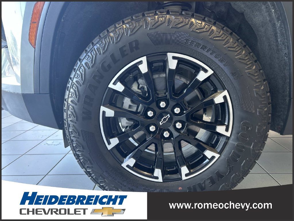 Certified 2024 Chevrolet Traverse Z71 w/ LPO, Floor Liner Package AWD/4WD image 7