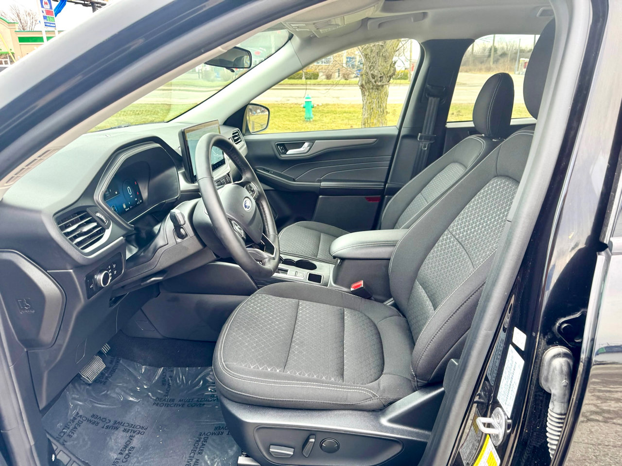 Used 2025 Ford Escape Active w/ Active Premium Tech Pack image 20