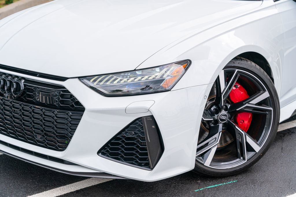 Used 2021 Audi RS 6 w/ Carbon Optic Package AWD/4WD image 3