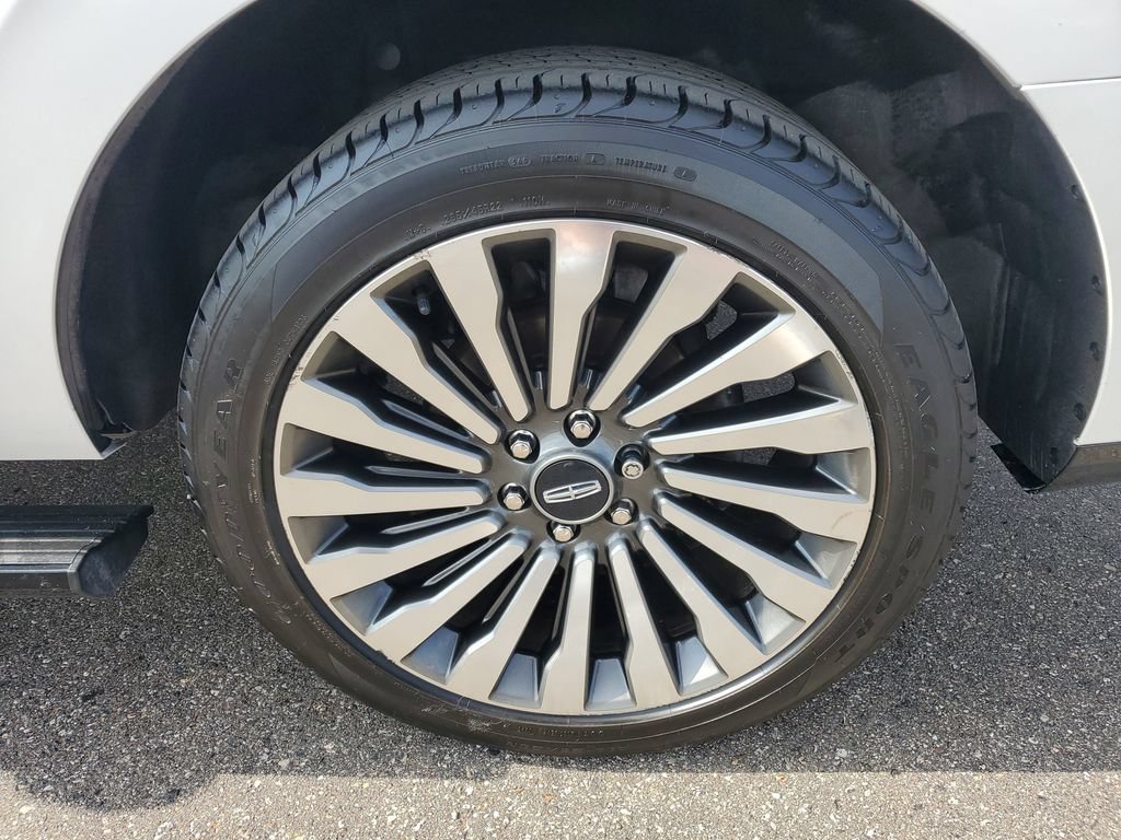 Used 2019 Lincoln Navigator Reserve w/ Cargo Package AWD/4WD image 34