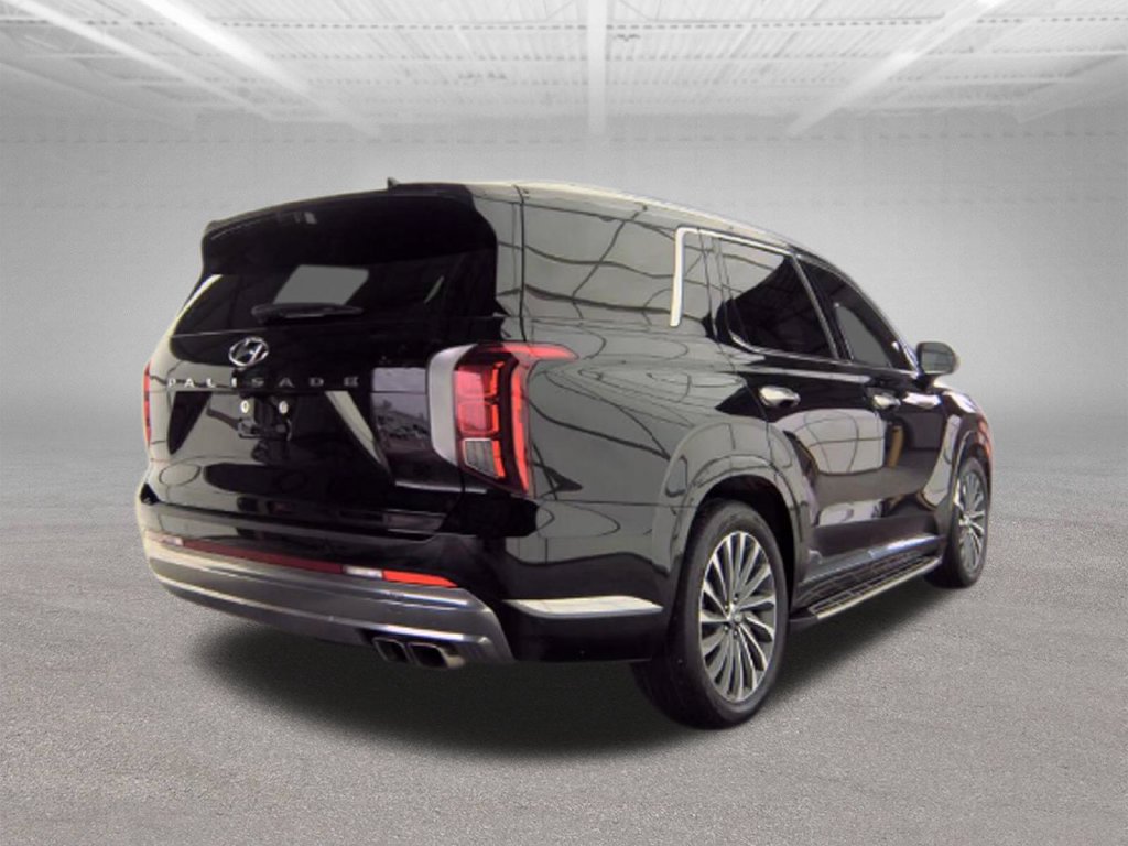 Used 2024 Hyundai Palisade Calligraphy FWD image 4