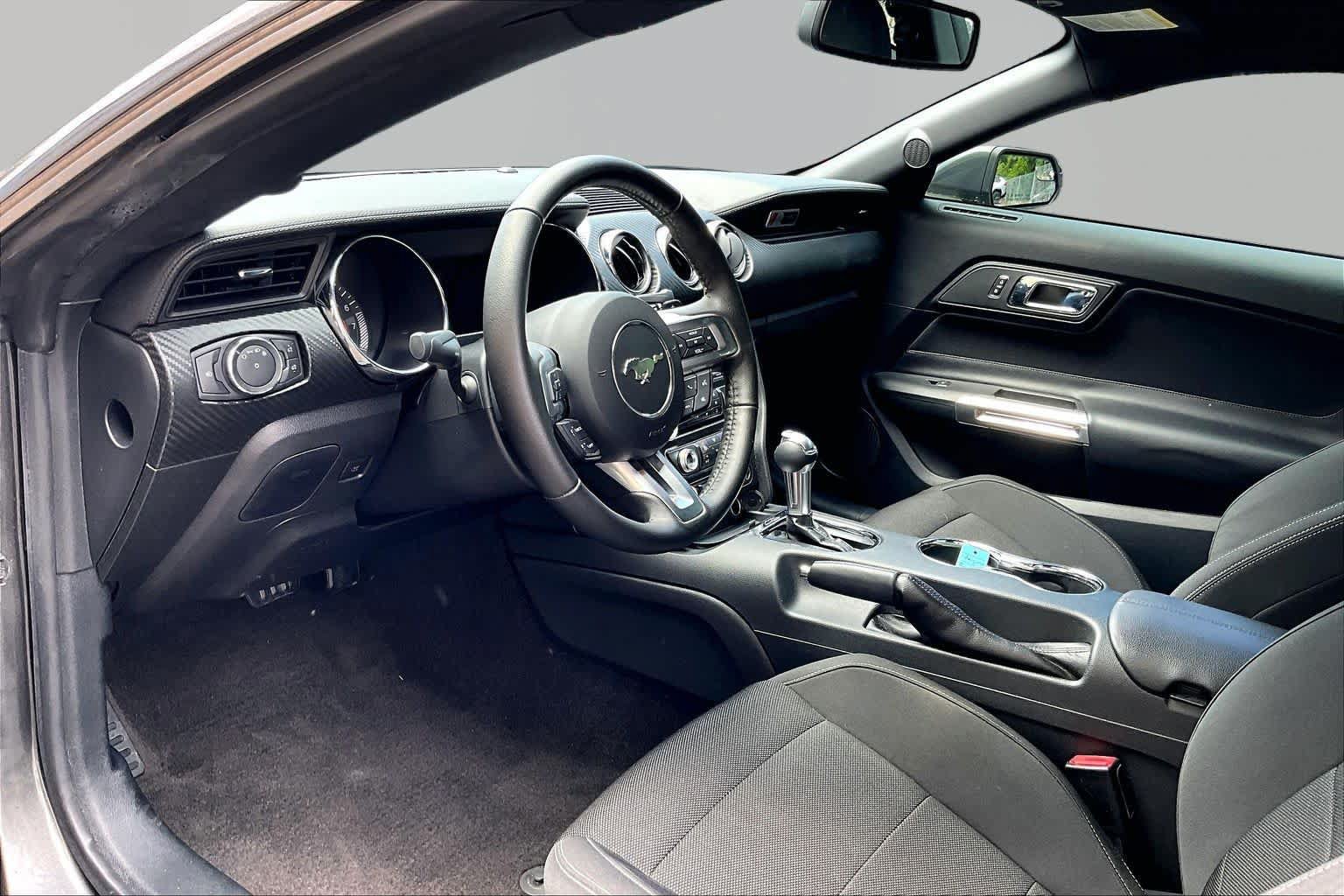 Used 2015 Ford Mustang Coupe w/ Equipment Group 051A RWD image 18
