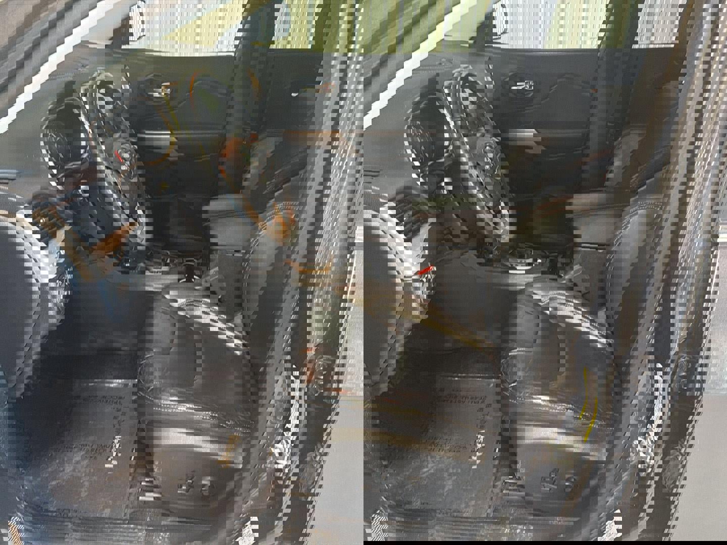 Used 2017 Jeep Cherokee Limited image 13