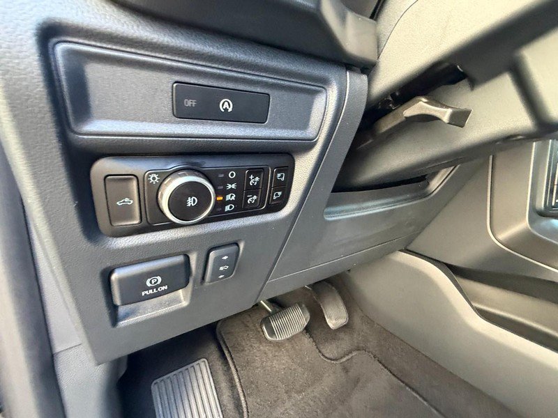 Used 2025 Ford F150 Lariat AWD/4WD image 26