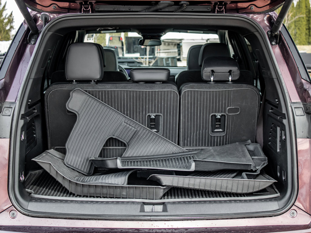 Used 2025 Buick Enclave Avenir w/ Trailering Package, 5000 lbs. image 30