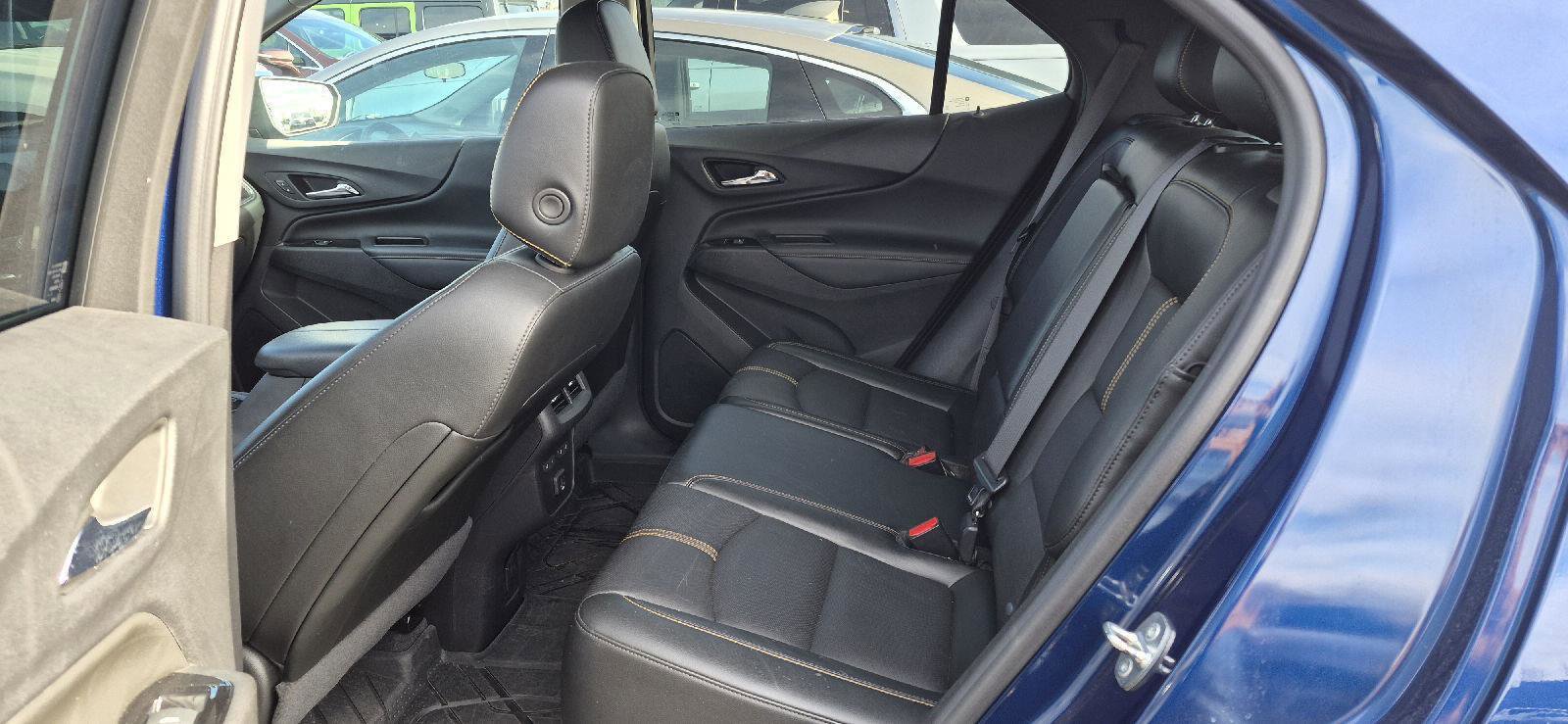 Used 2023 Chevrolet Equinox Premier image 7