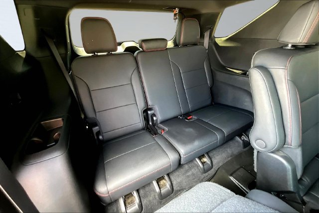 Used 2025 Chevrolet Traverse Z71 w/ Driver Confidence Package AWD/4WD image 26
