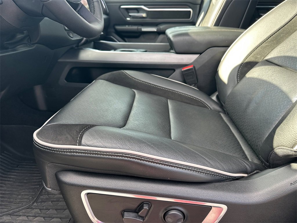 Used 2025 RAM 1500 Laramie w/ Sport Appearance Package image 10