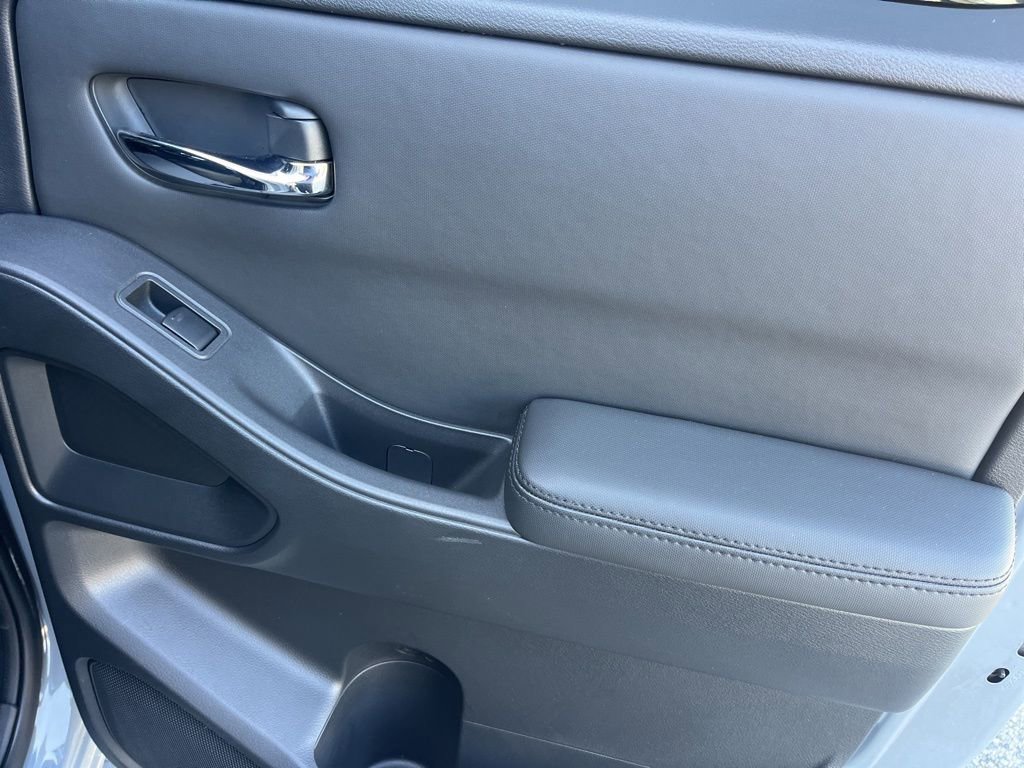 Used 2022 Nissan Frontier Pro-X w/ Pro-X Premium Package image 26