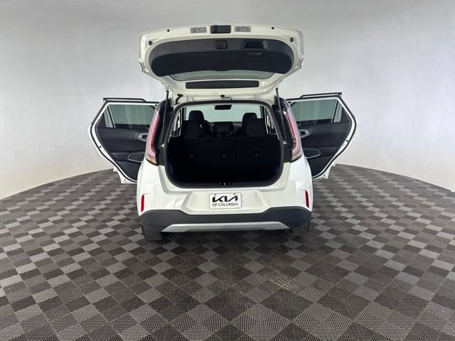 Certified 2025 Kia Soul LX FWD image 17