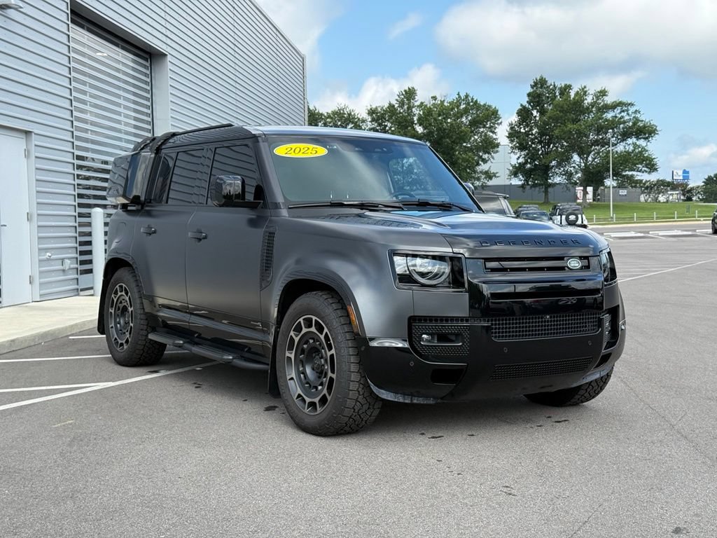 Used 2025 Land Rover Defender 110 X AWD/4WD image 5