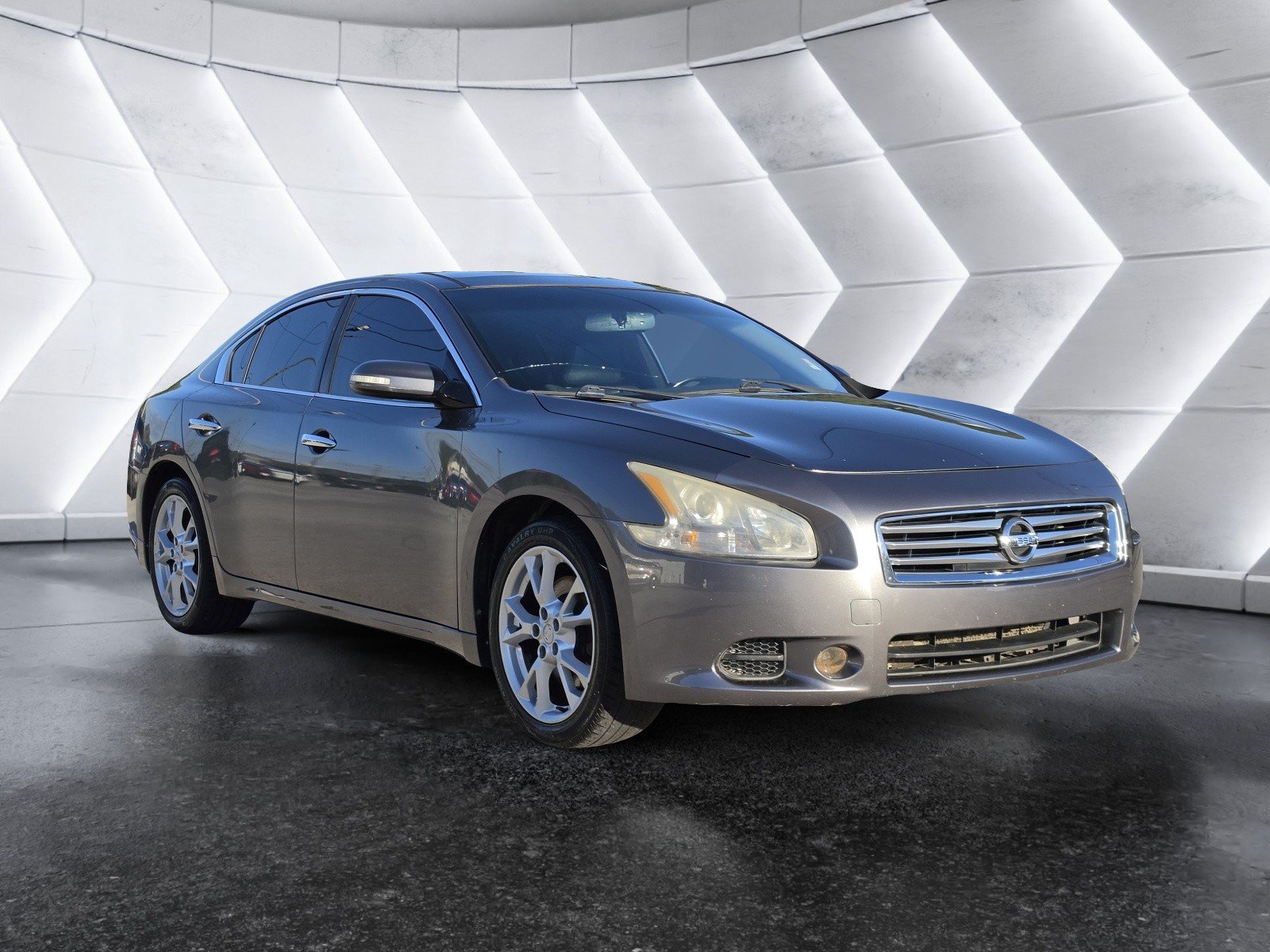 Used 2014 Nissan Maxima 3.5 SV w/ Premium Package FWD image 2
