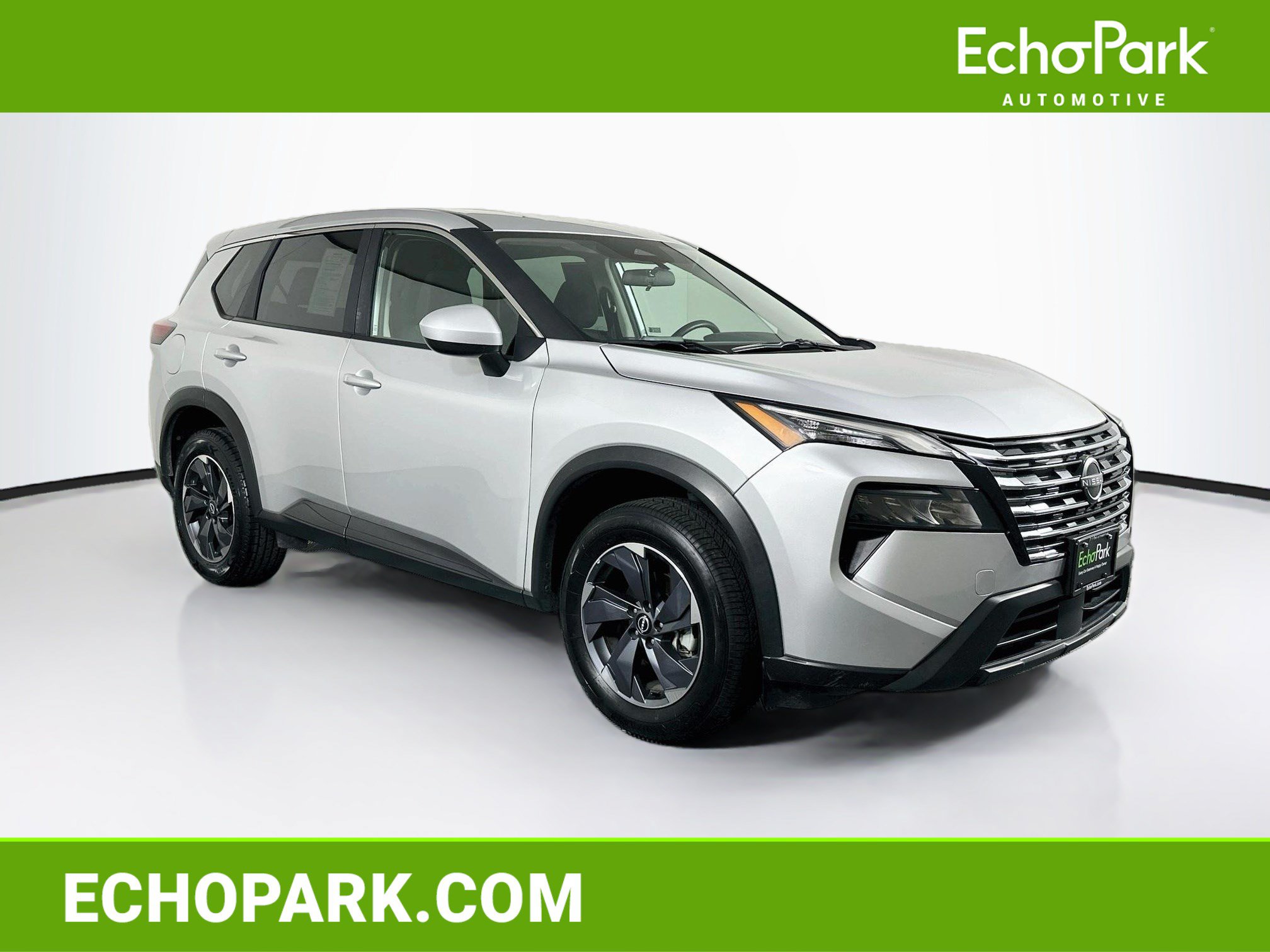Used 2025 Nissan Rogue SV FWD image 1