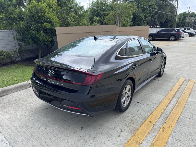 Used 2023 Hyundai Sonata SE FWD image 5