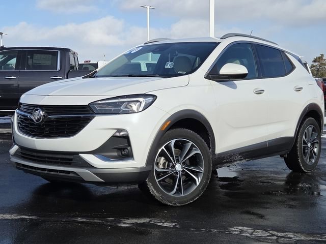 Used 2020 Buick Encore GX Essence image 2