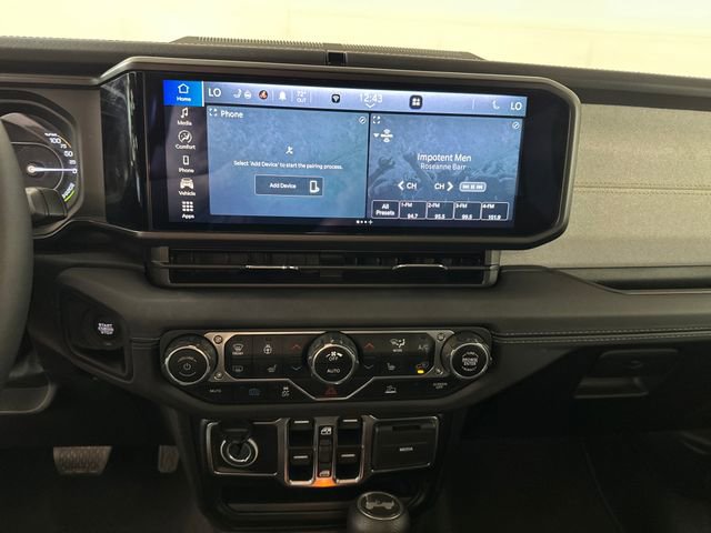 Used 2024 Jeep Wrangler Unlimited Sahara image 21