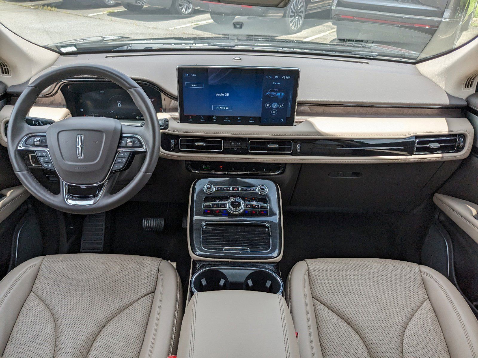 Certified 2023 Lincoln Nautilus Reserve w/ Equipment Group 202A image 16