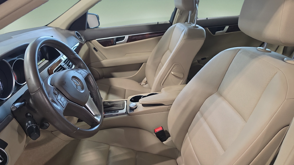 Used 2012 Mercedes-Benz C 300 4MATIC Sedan image 14