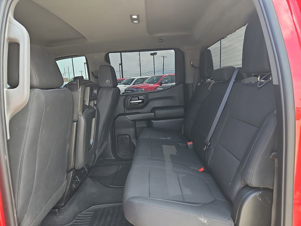 Used 2020 Chevrolet Silverado 1500 Custom w/ Custom Value Package RWD image 11