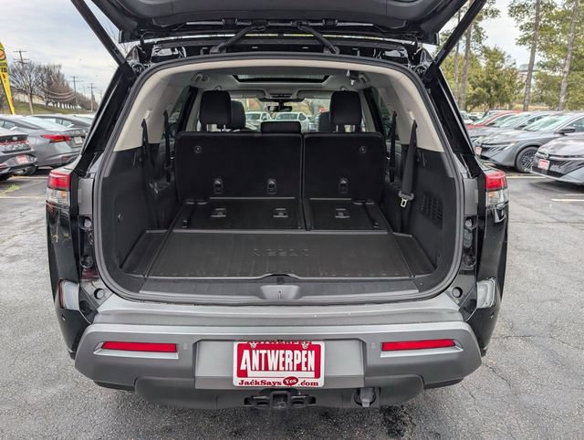 New 2026 Nissan Pathfinder Platinum w/ Cargo Package AWD/4WD image 12