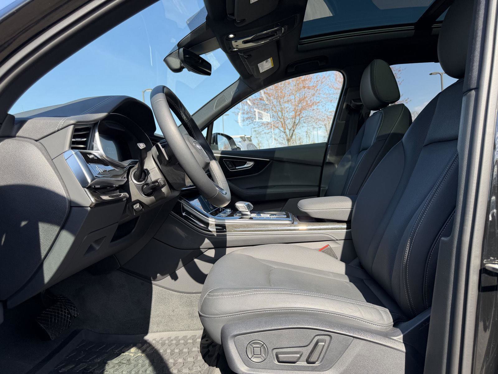 Used 2025 Audi Q7 3.0T Premium Plus w/ Premium Plus Package image 14