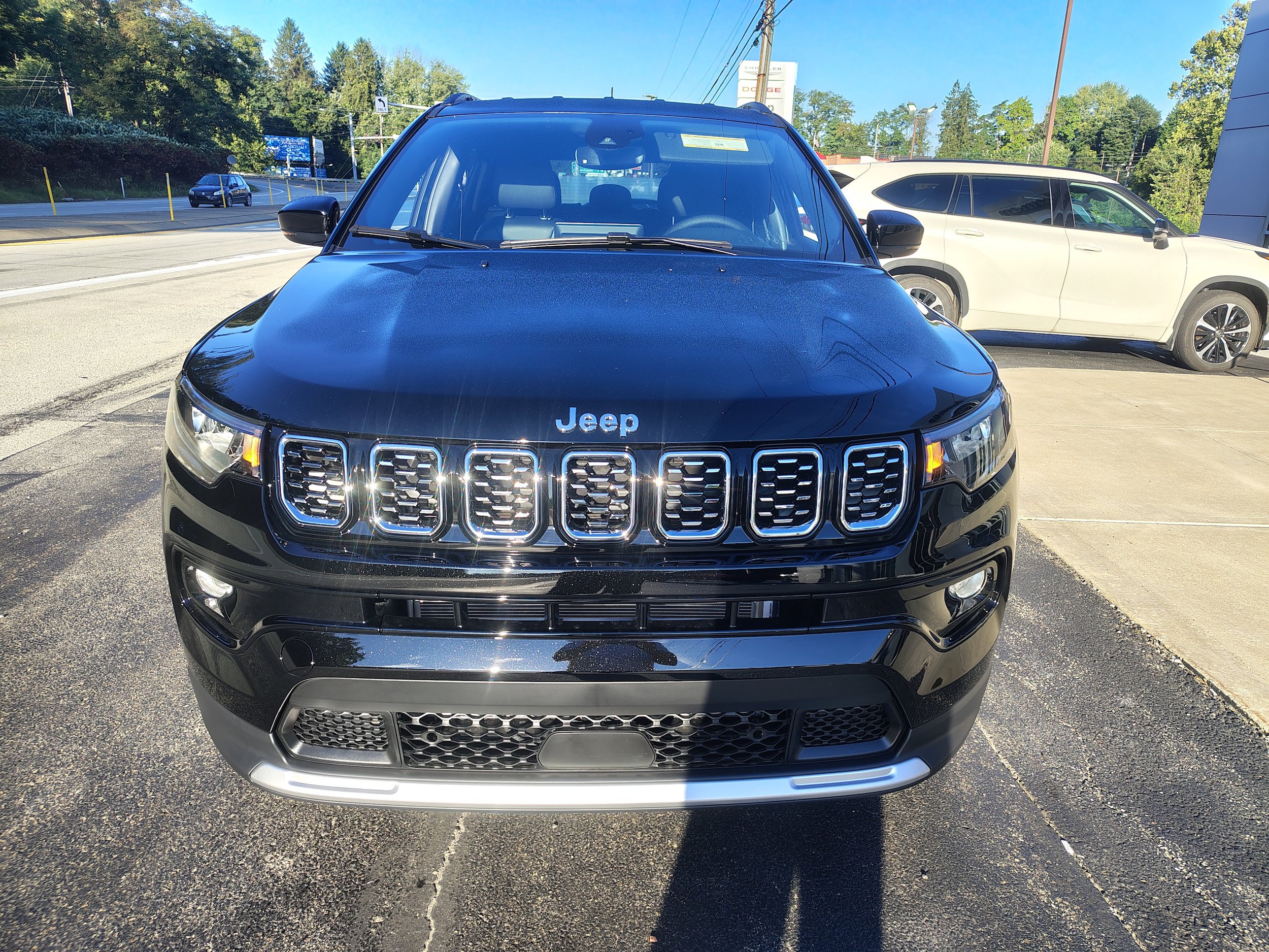 New 2026 Jeep Compass Limited AWD/4WD image 3