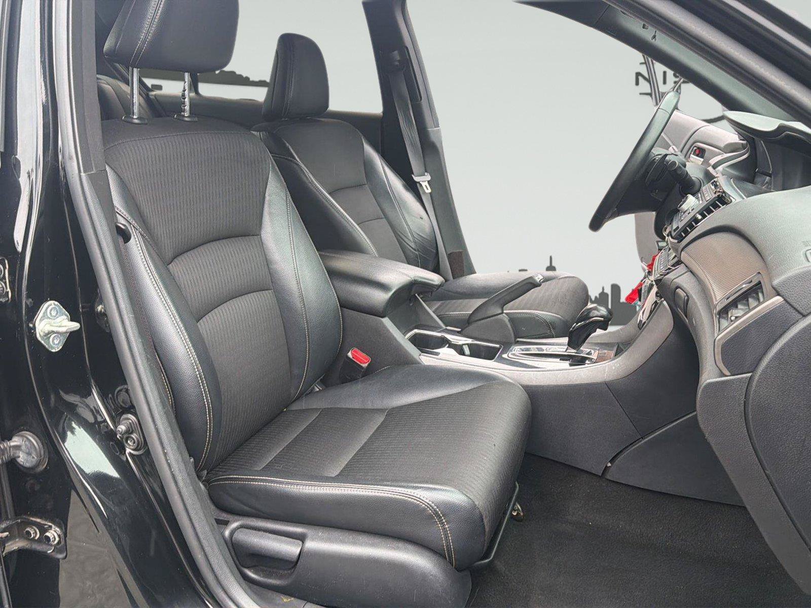 Used 2017 Honda Accord Sport image 26