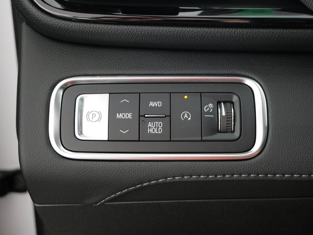 New 2026 Buick Enclave Preferred w/ Power Package AWD/4WD image 17