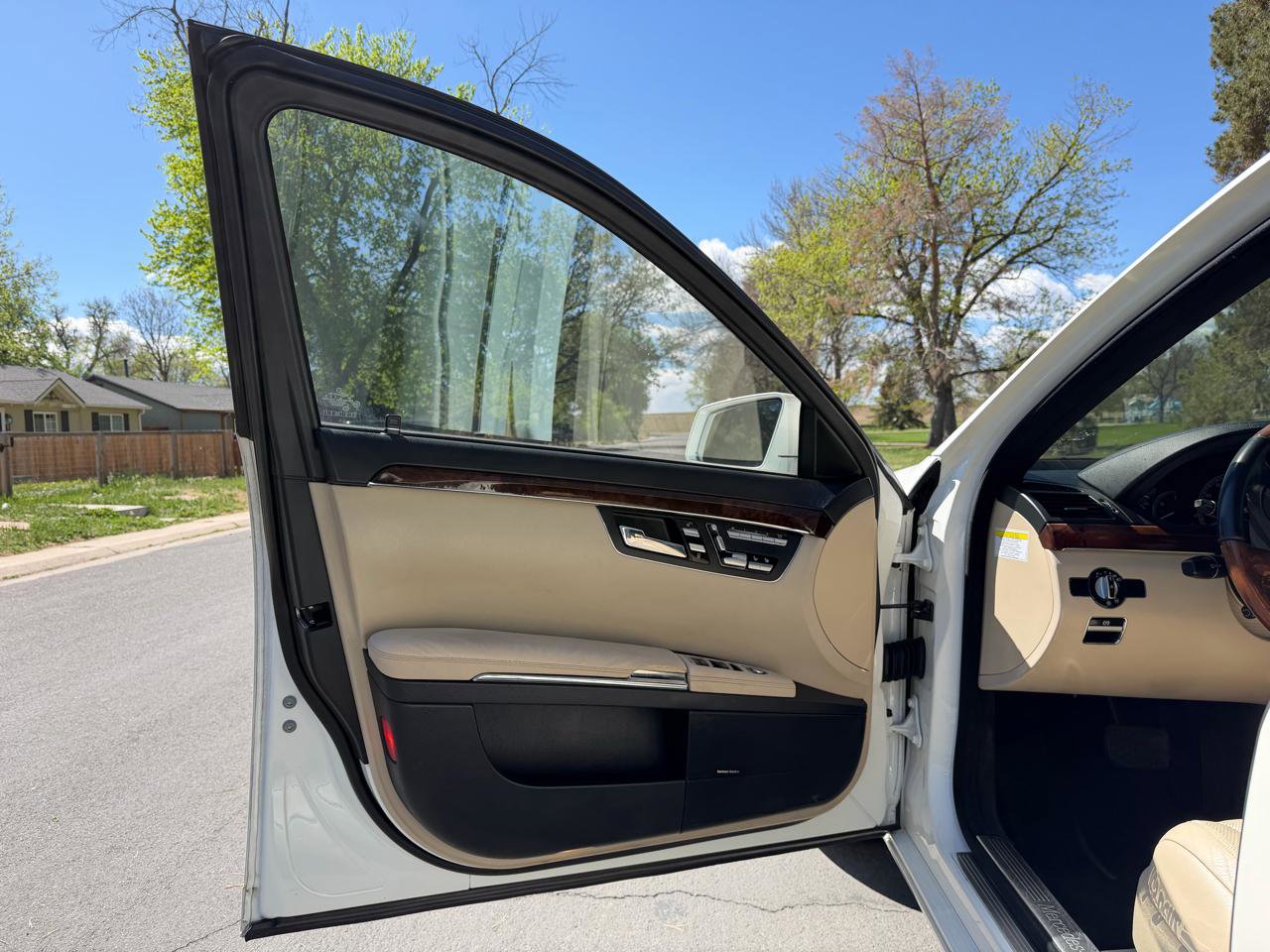 Used 2011 Mercedes-Benz S 550 4MATIC image 11