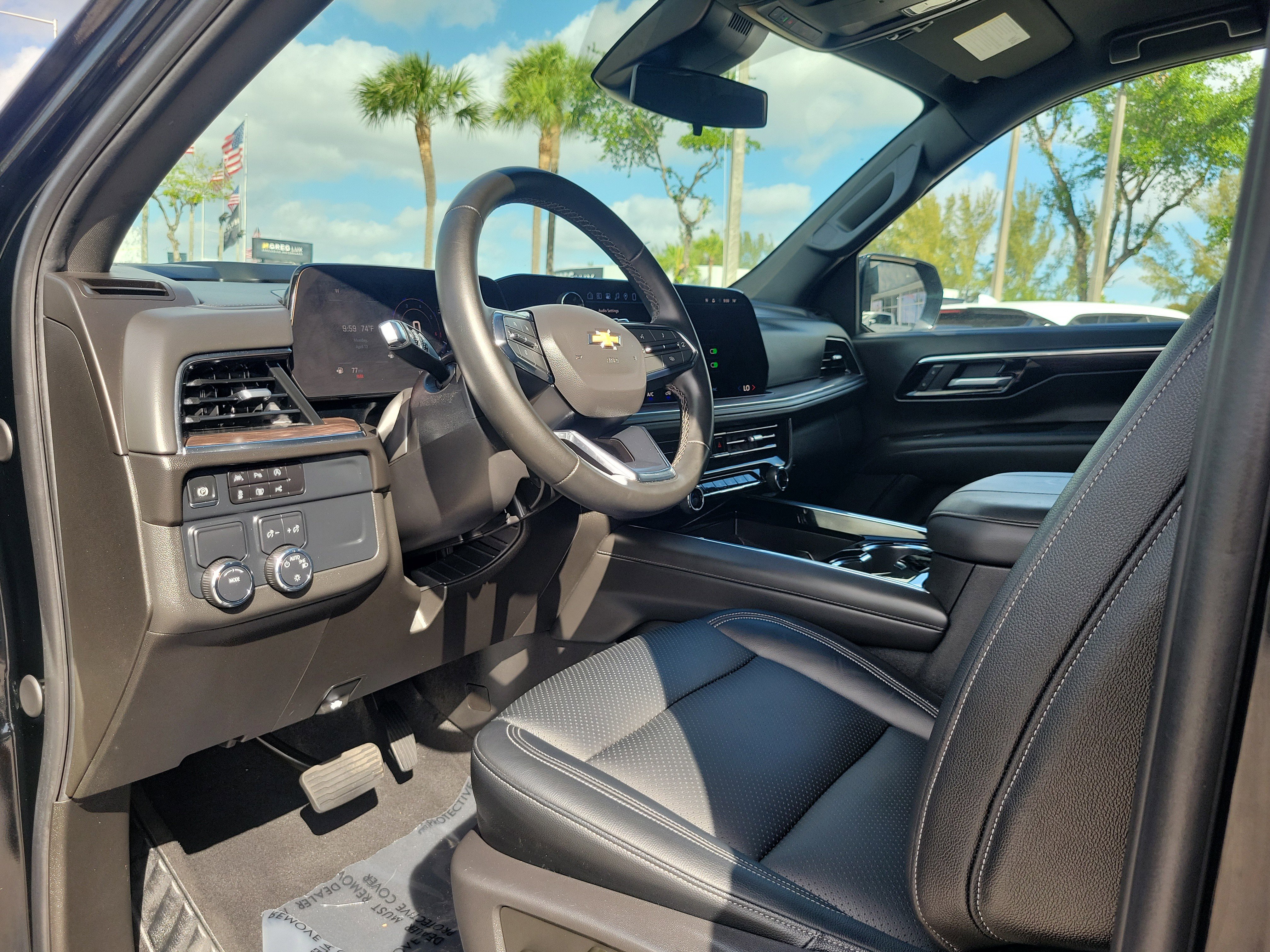 Used 2025 Chevrolet Suburban LS w/ LPO, Dark Essentials Package RWD image 9