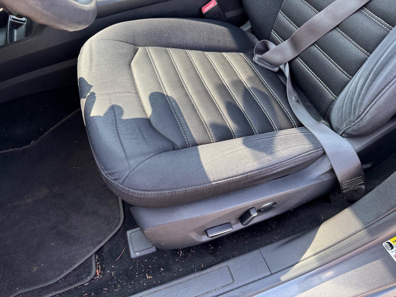 Used 2013 Ford Fusion SE FWD image 19