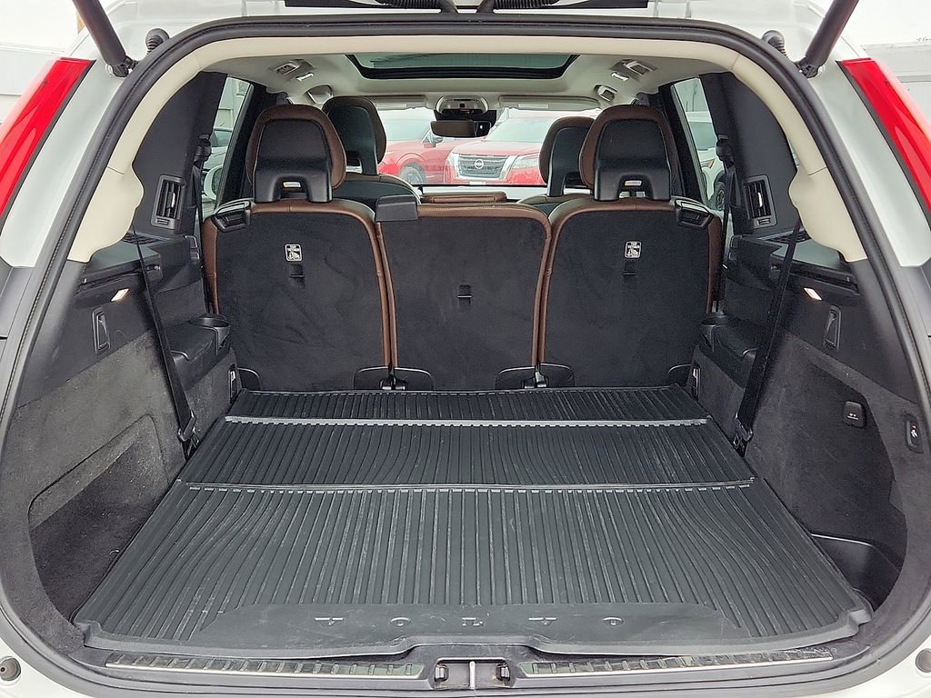 Used 2020 Volvo XC90 T6 Momentum w/ Protection Package Premier image 29