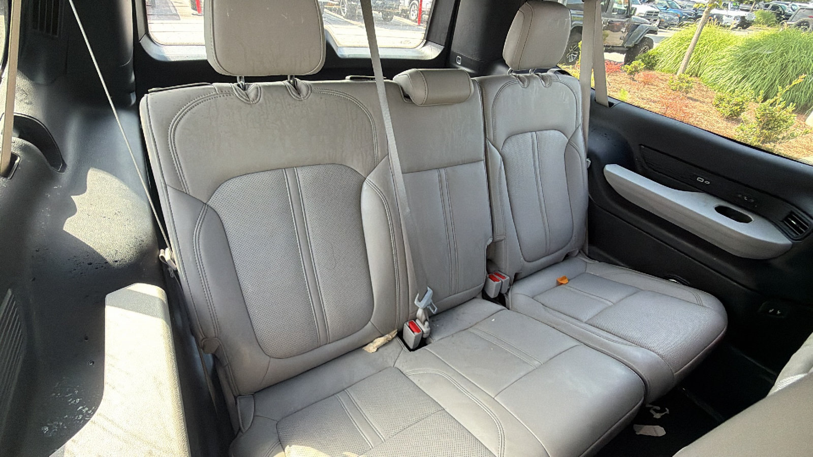 Used 2025 Jeep Wagoneer L 4WD image 22
