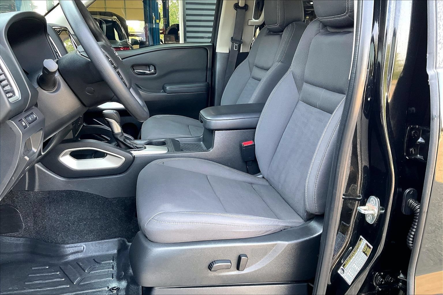 Used 2022 Nissan Frontier SV AWD/4WD image 19