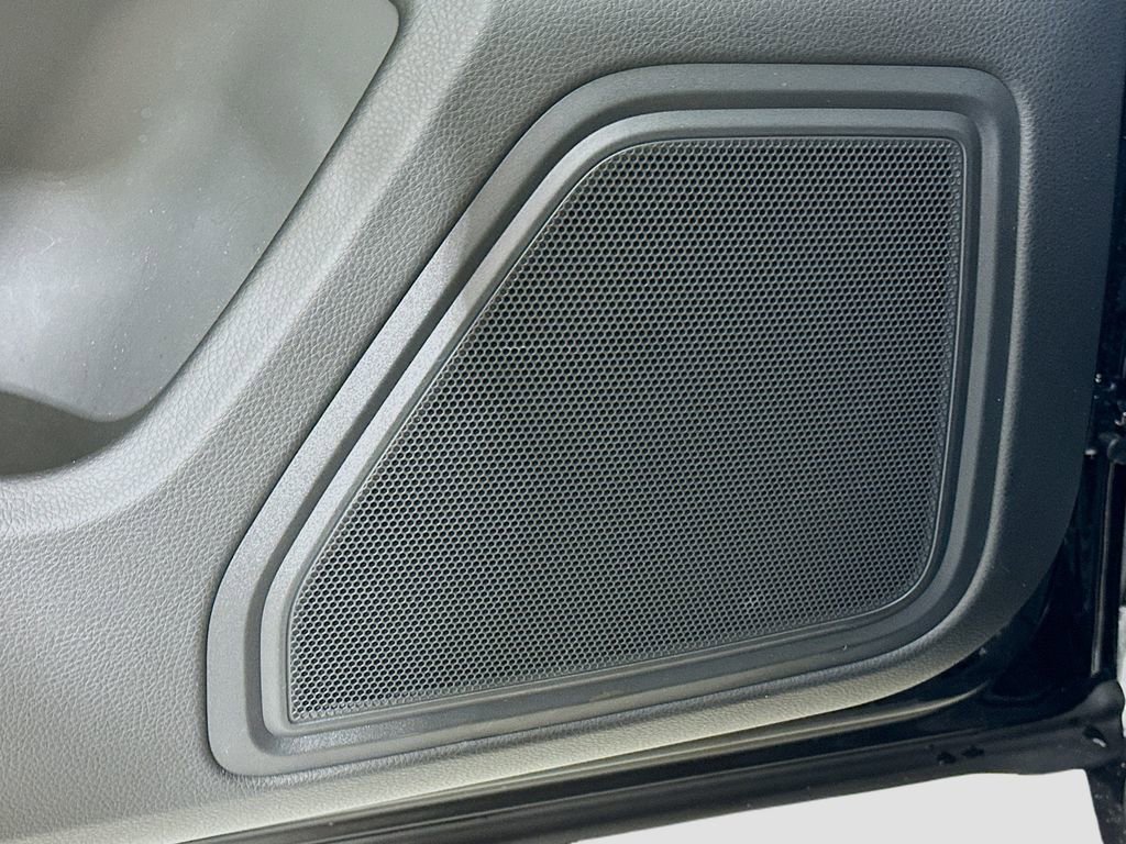 Used 2025 Porsche Macan image 21