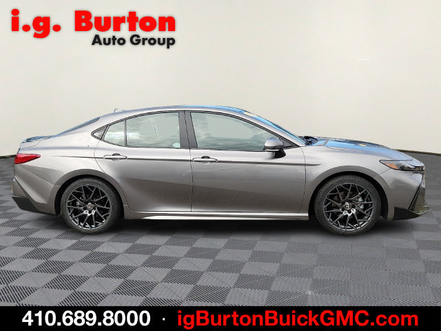 Used 2025 Toyota Camry SE FWD image 7